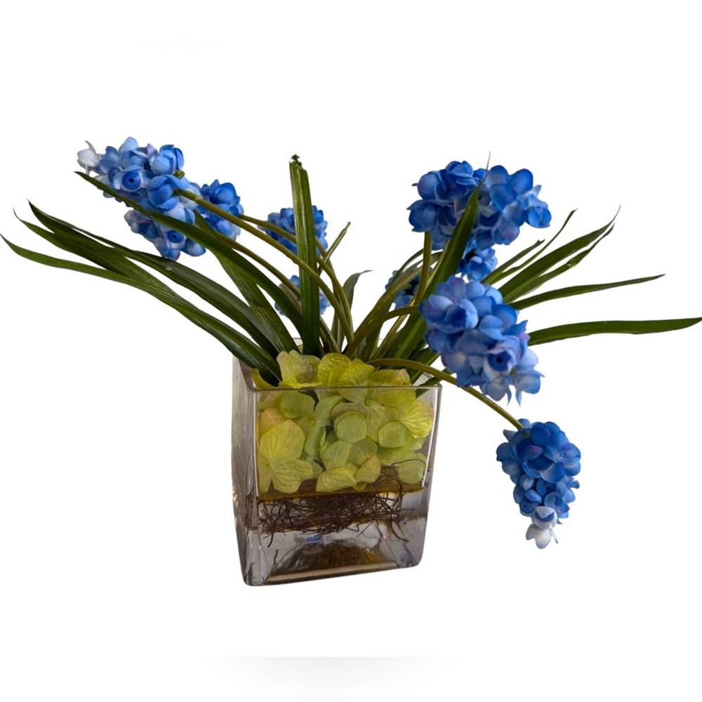 Target Home Decor silk hydrangea & blue flower square glass accent decor